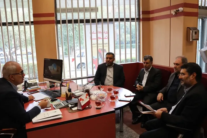 تسهیل پرداخت وام اشتغال و ودیعه مسکن مددجویان؛ دیدار مدیرکل کمیته امداد قزوین با رئیس بانک پارسیان