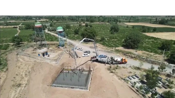 آغازعملیات بتن‌ریزی فونداسیون مخزن ۵۰۰ مترمکعبی آب شرب روستای رادکان تاکستان