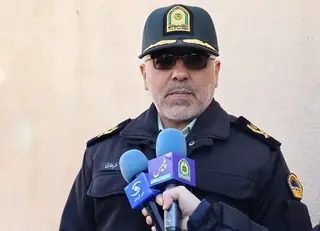 پلمب انبار بزرگ تجهیزات پزشکی و لوازم آرایشی تقلبی در قزوین