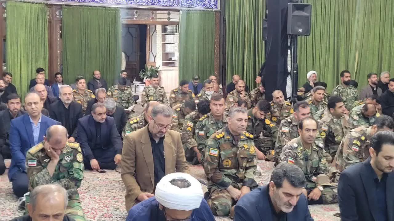 برگزاری مراسم زیارت عاشورا به مناسبت هفته قوه قضاییه در حسینیه امامزاده حسین(ع) قزوین