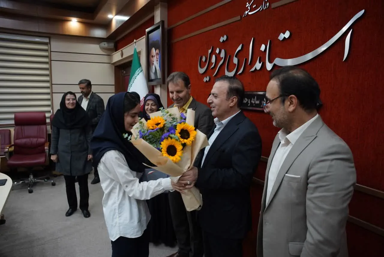 گزارش تصویری تجلیل استاندار قزوین از قهرمانان فراملی استان در سه‌ماهه نخست سال