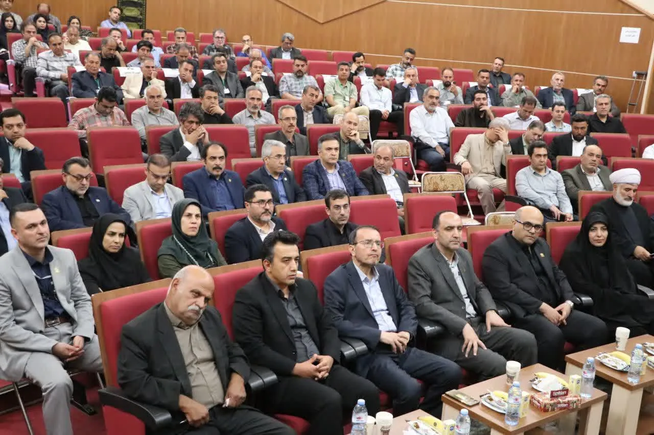 گزارش تصویری تجلیل از ۲۵ برگزیده ملی و استانی بخش کشاورزی قزوین با حضور مسئولان کشوری و استانی