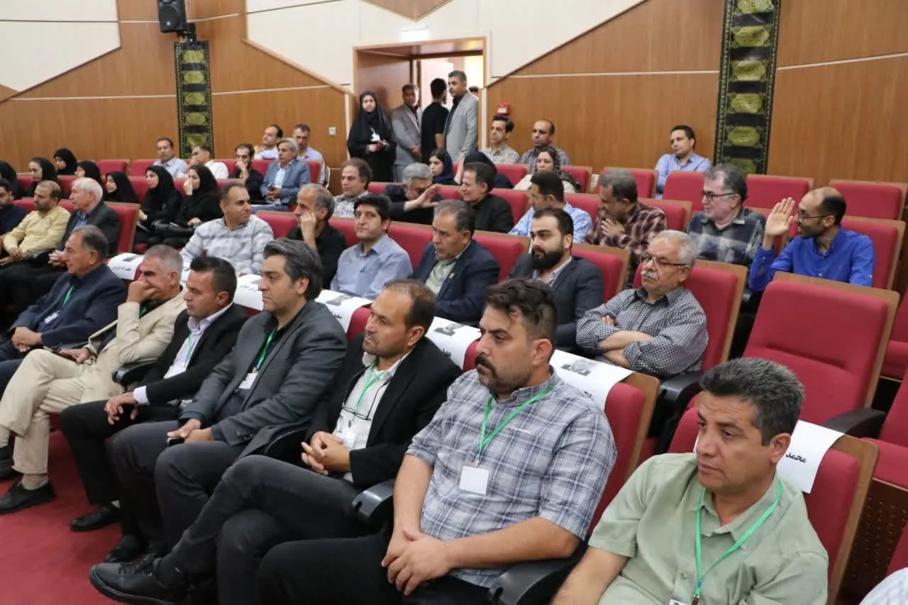 گزارش تصویری تجلیل از ۲۵ برگزیده ملی و استانی بخش کشاورزی قزوین با حضور مسئولان کشوری و استانی