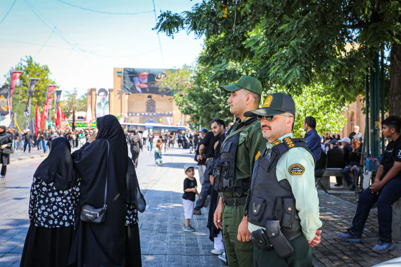 حضور فرمانده انتظامی استان قزوین در جمع عزاداران و عاشقان سیدالشهدا(ع) در روز عاشورا