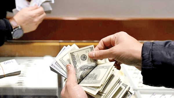 دلار و وام‌های کلان در دست عده‌ای محدود