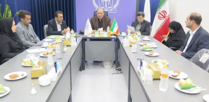 نشست مشترک دادستان انتظامی سردفتران با کانون سردفتران قزوین