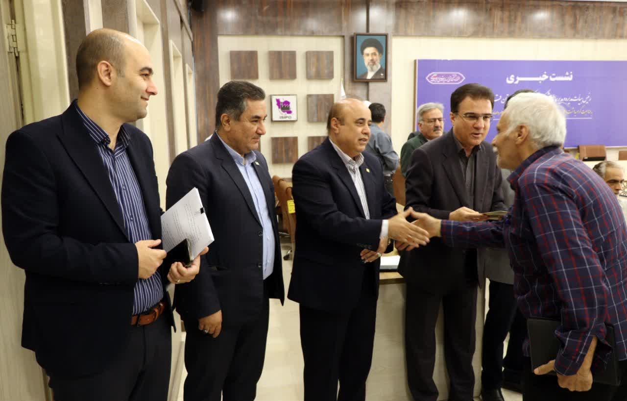 تجلیل مدیرعامل شهرک‌های صنعتی قزوین از خبرنگاران