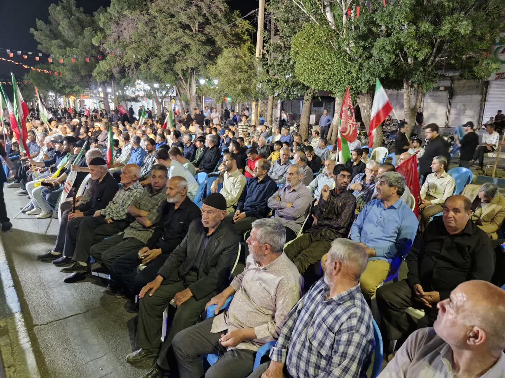 مسابقه «میدان یار» در تجمع شبانه تاکستان برگزار شد