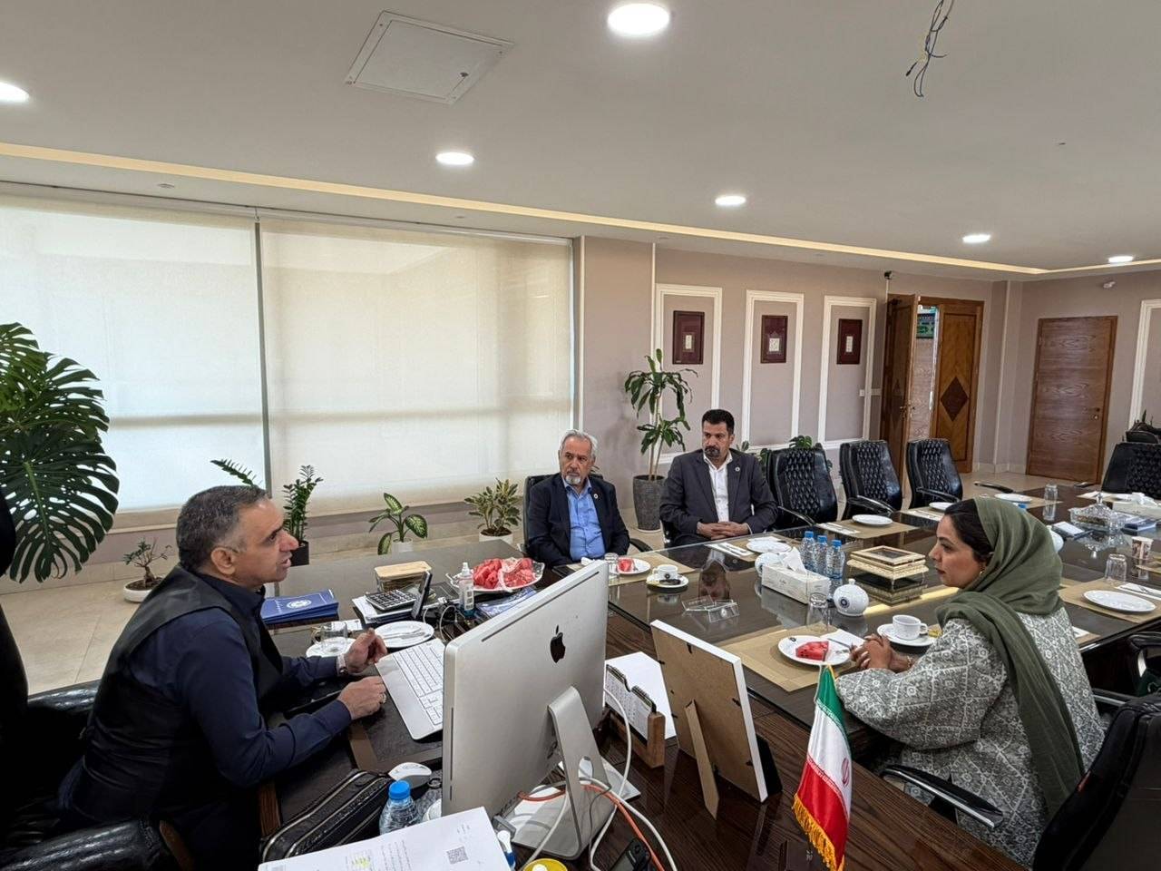 روف‌گاردن اتاق بازرگانی قزوین کلید می‌خورد