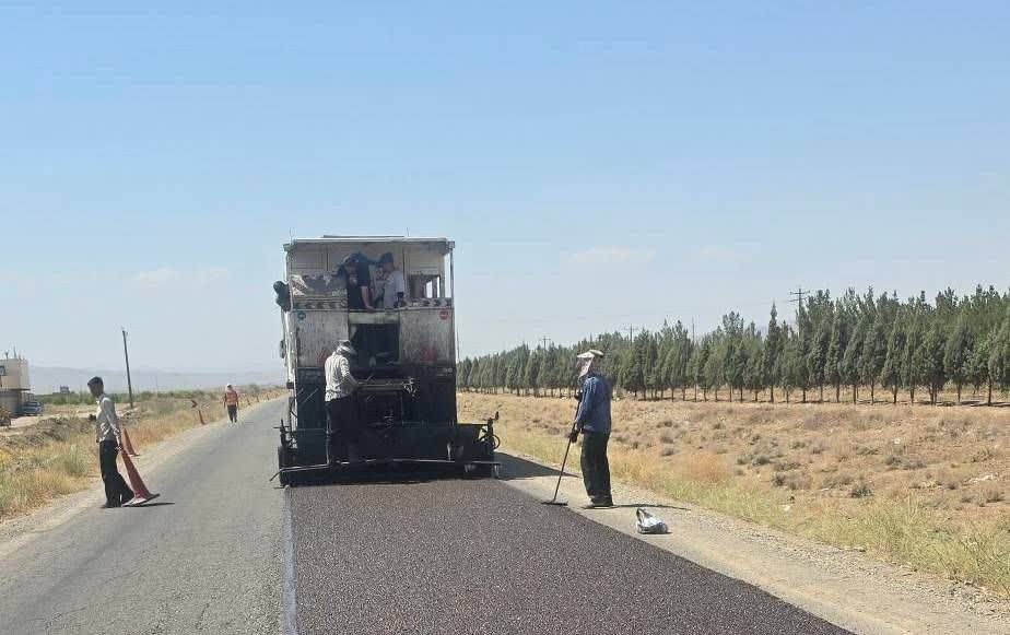 آسفالت راه روستای رودک بوئین‌زهرا با ۲۲۰ میلیارد ریال