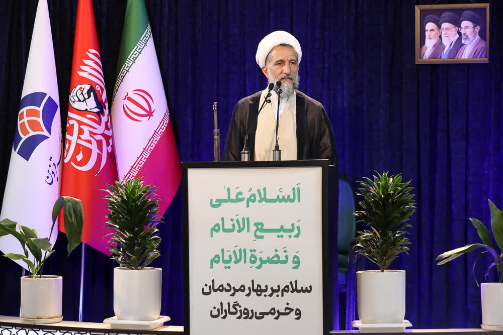 مقاومت ملت ایران عامل عزت روزافزون نظام اسلامی است