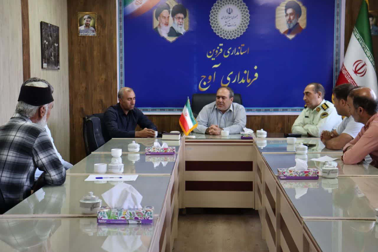 مطالبات رانندگان معادن کاروان و نگین آران بررسی شد