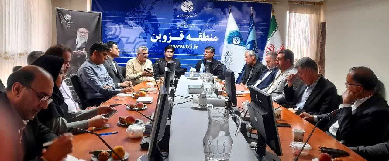 تأکید فرماندار بوئین‌زهرا بر اجرای فیبر نوری و پایش تصویری