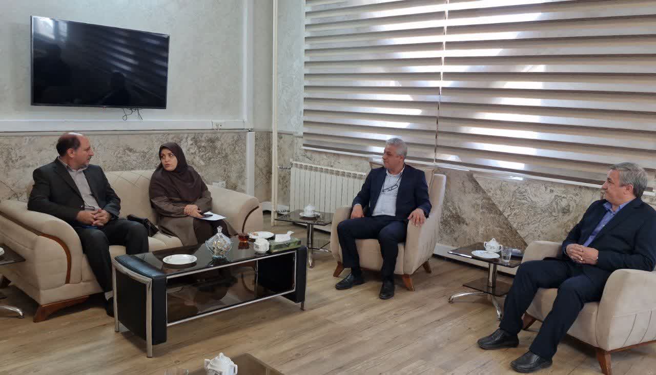دیدار مدیرکل تعاون با فرماندار تاکستان برای توسعه اشتغال