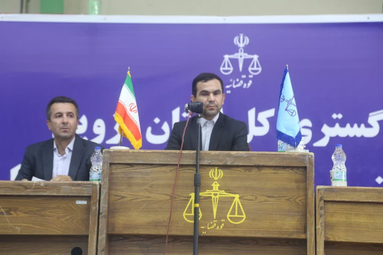 دادگاه پرونده تات موتور تاک با ۲۹۷۹ شاکی در تاکستان
