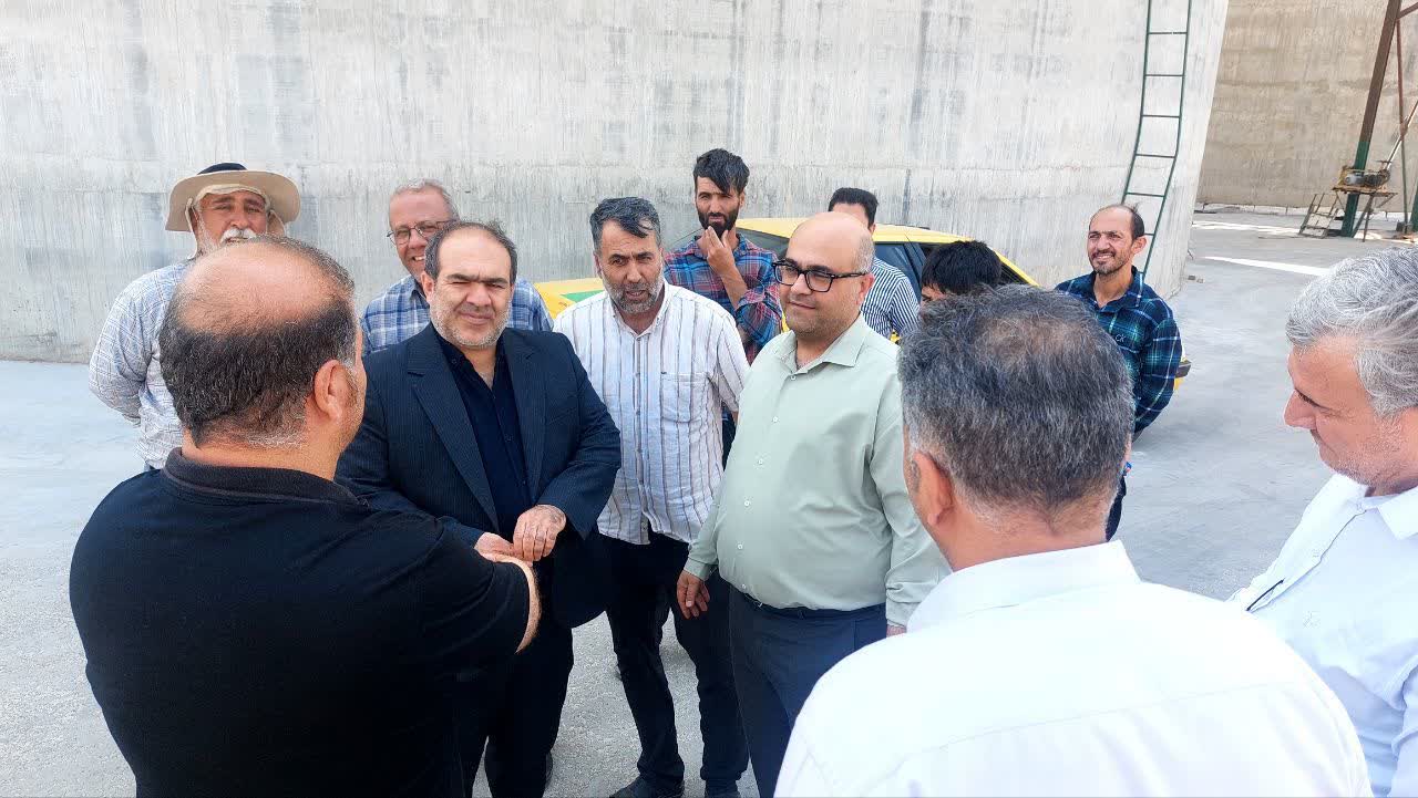 پیگیری پرداخت مطالبات گندم‌کاران آوج