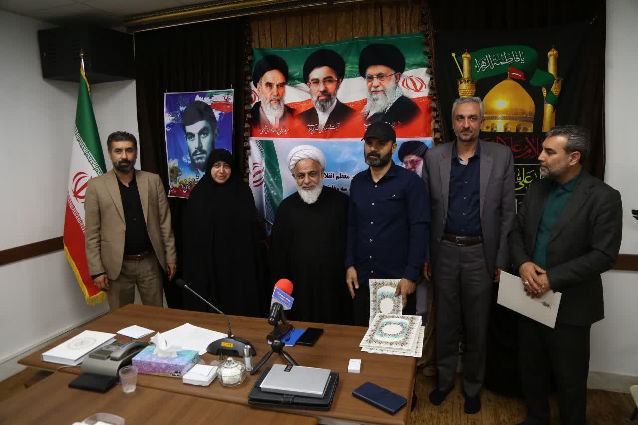 محمدبیگی پای صحبت خبرنگاران شهرستان البرز نشست