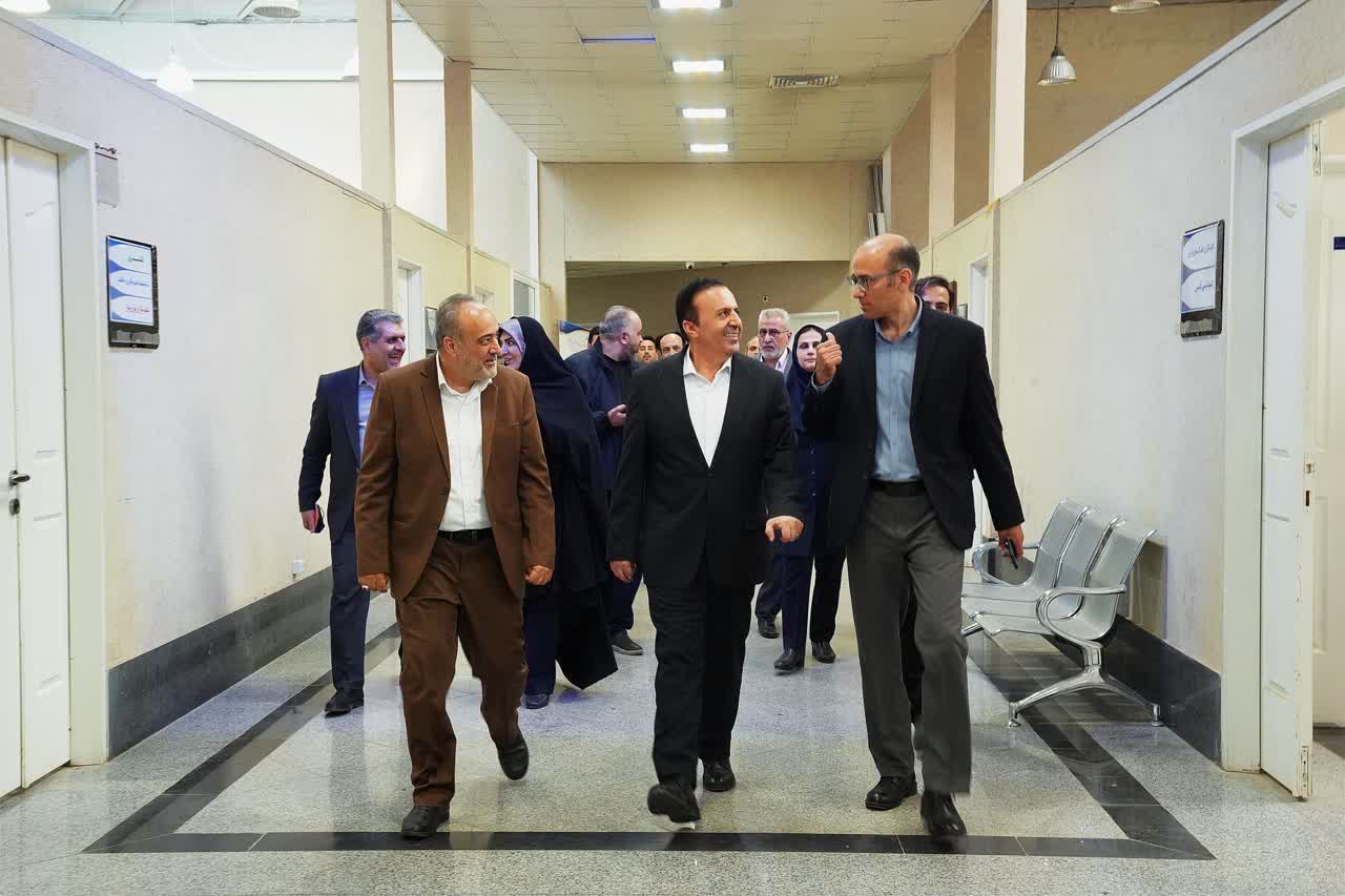 بازدید استاندار قزوین از شرکت دانش‌بنیان کیمیاگران هنر مینودری