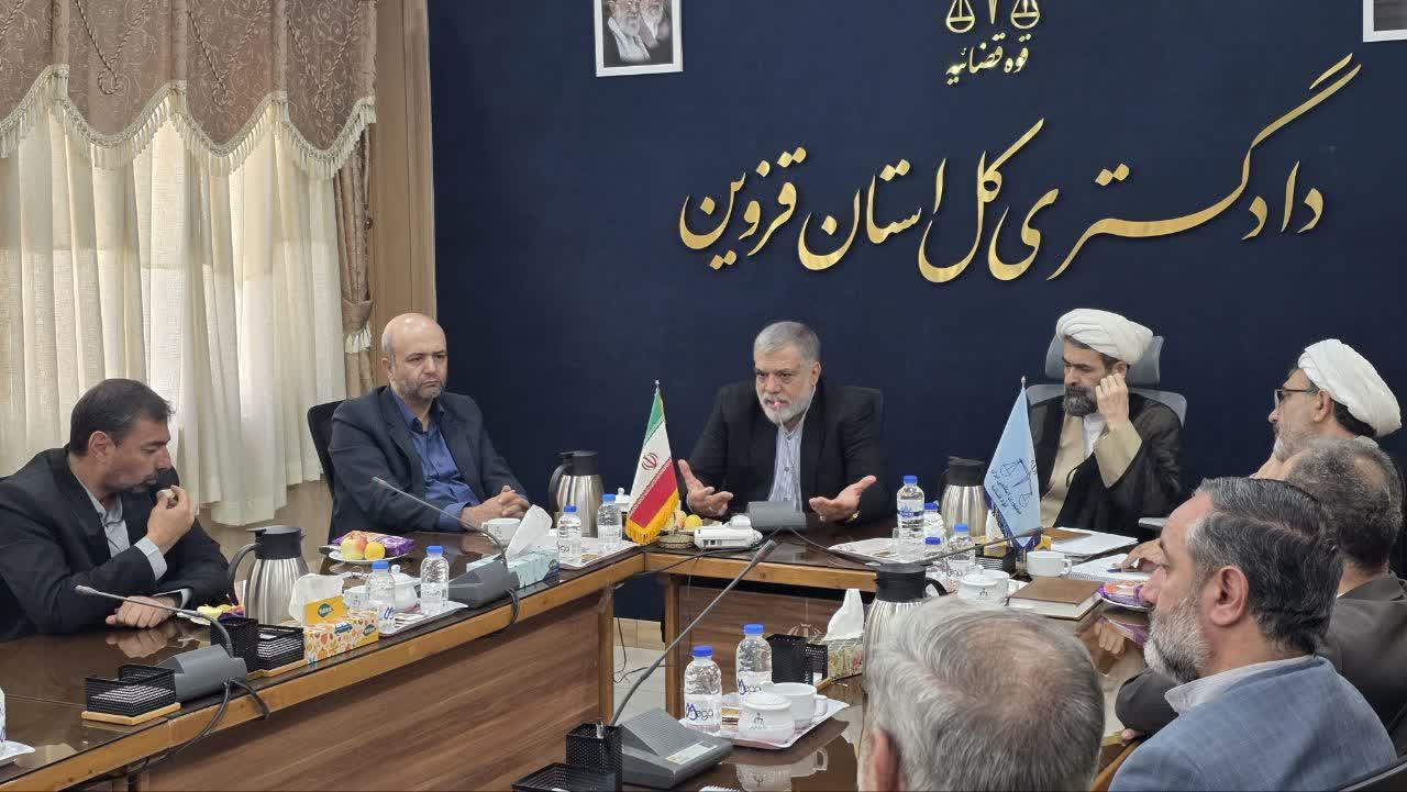 دیدار آبنوش با مسئولان قضایی قزوین