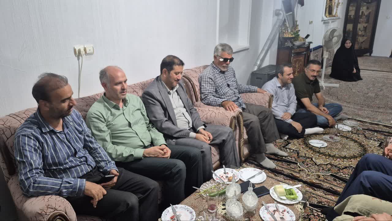 تجلیل از فداکاری جنگلبان قزوینی پس از آسیب‌دیدگی در عملیات اطفای حریق