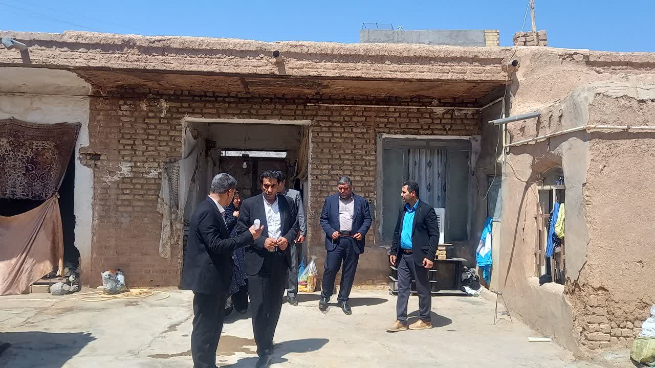 مدیرکل کمیته امداد قزوین پای صحبت مددجویان شال نشست
