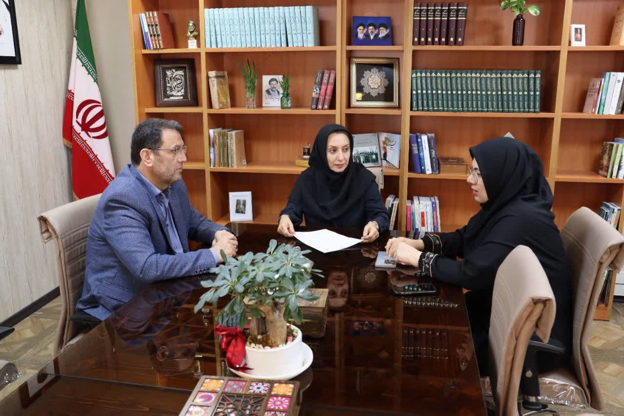 تأکید فرماندار قزوین بر توسعه خدمات کتابخانه‌های عمومی