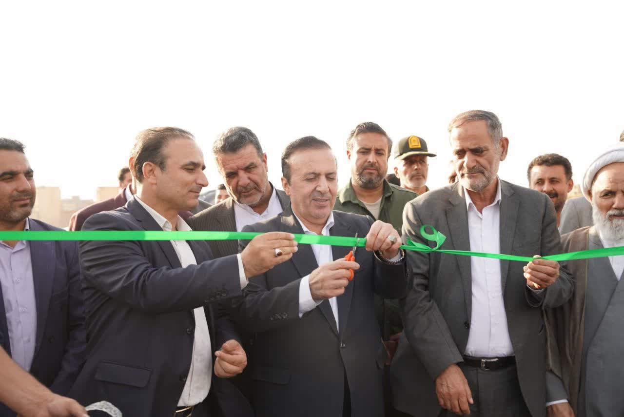 زمین چمن دانسفهان افتتاح شد
