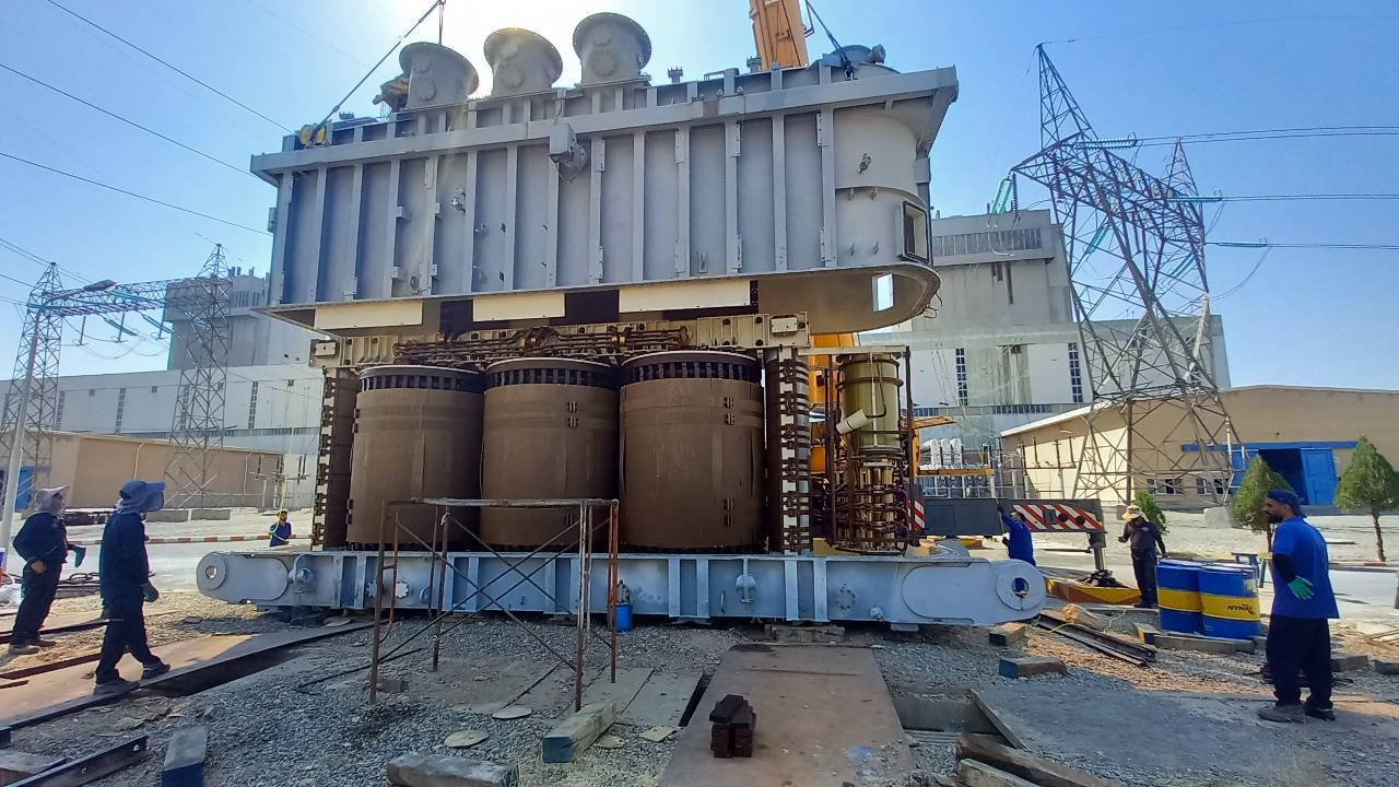 آغاز عملیات احیای ترانسفورماتور ۴۰۰مگاولت‌آمپری نیروگاه شازند اراک