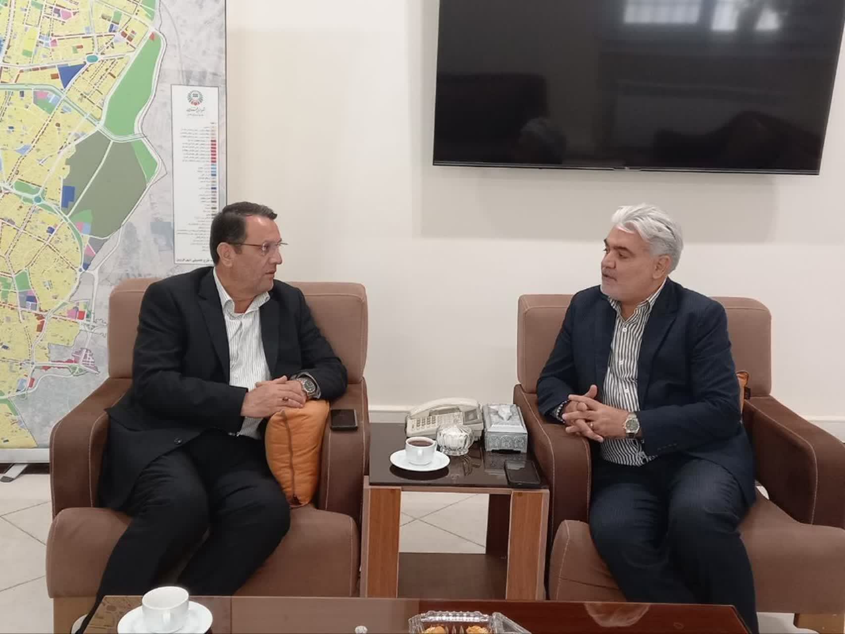 بررسی مسائل و مشکلات شهروندان اقبالیه