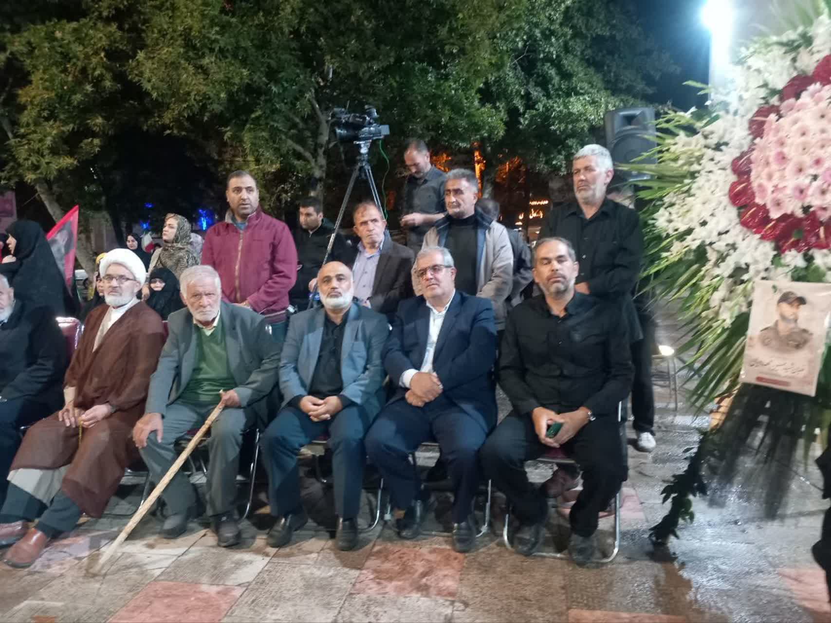 فرماندار البرز در جمع خانواده شهید حسین مهدویان