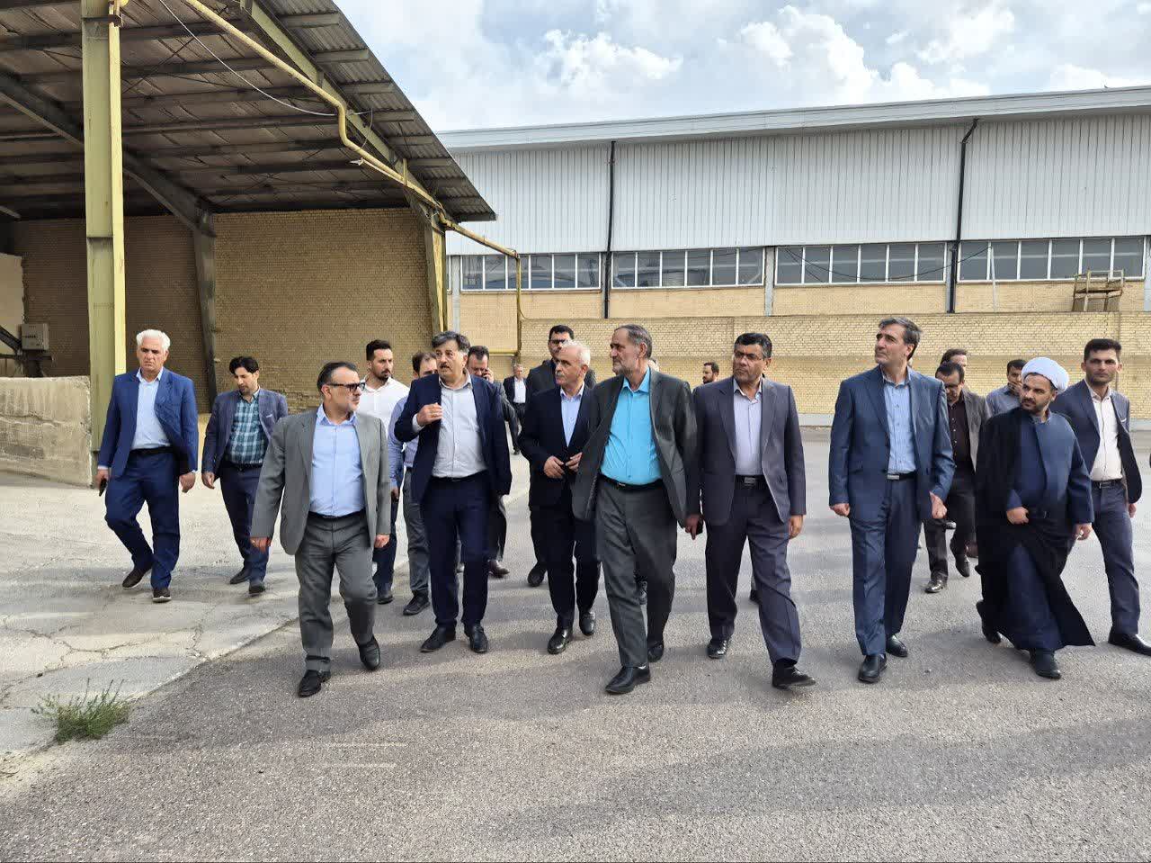 بررسی فعالیت تعاونی گاوداران شهرستان بوئین‌زهرا