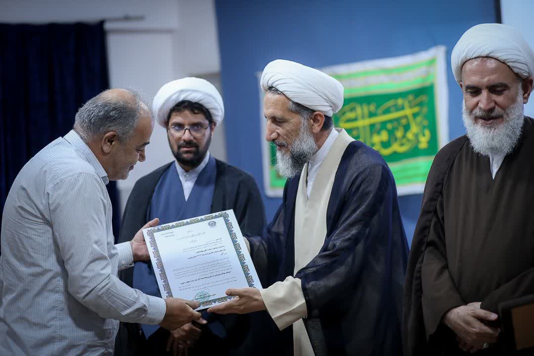آیت‌الله مظفری: خدمت به زائران اهل‌بیت توفیقی بزرگ است