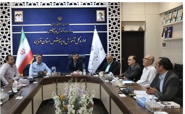 وضعیت نیروی انسانی مدارس بررسی شد