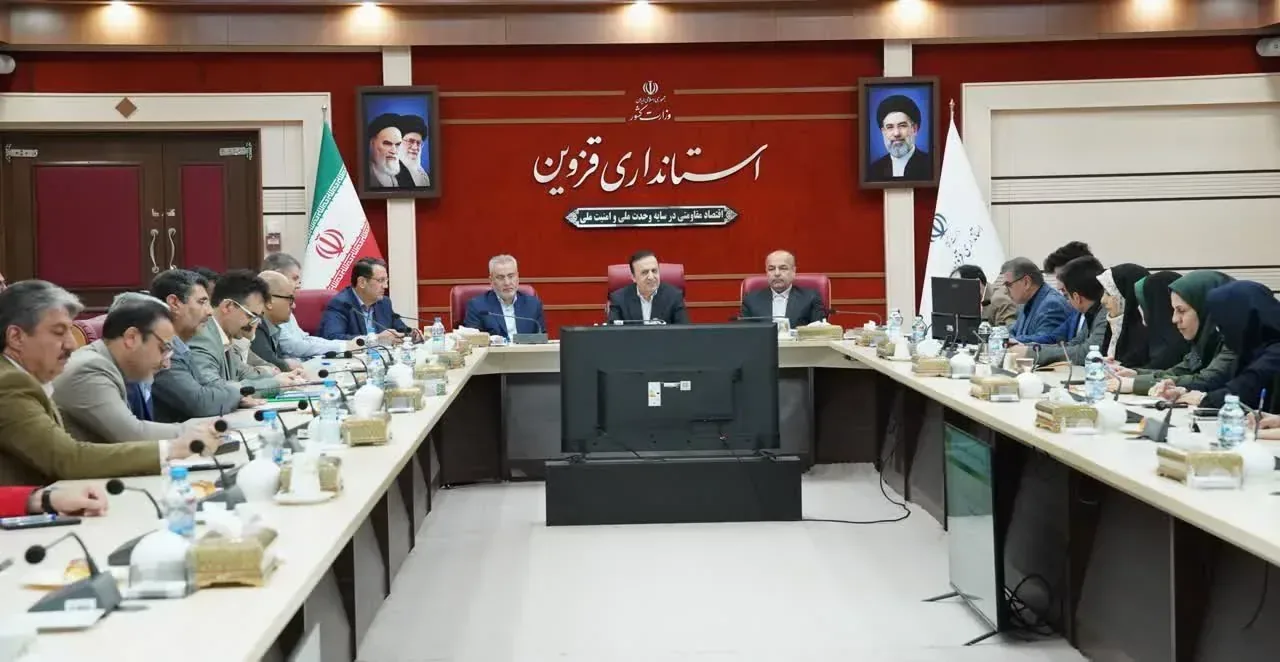 مطالبات عشایر قزوین روی میز مسئولان؛ تأکید استاندار بر حفاظت از مراتع و مقابله با حریق