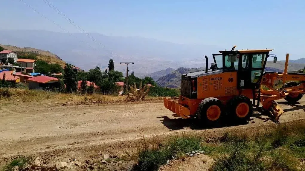 بهسازی محور قزوین - رجایی‌دشت با اجرای عملیات راهداری در الموت