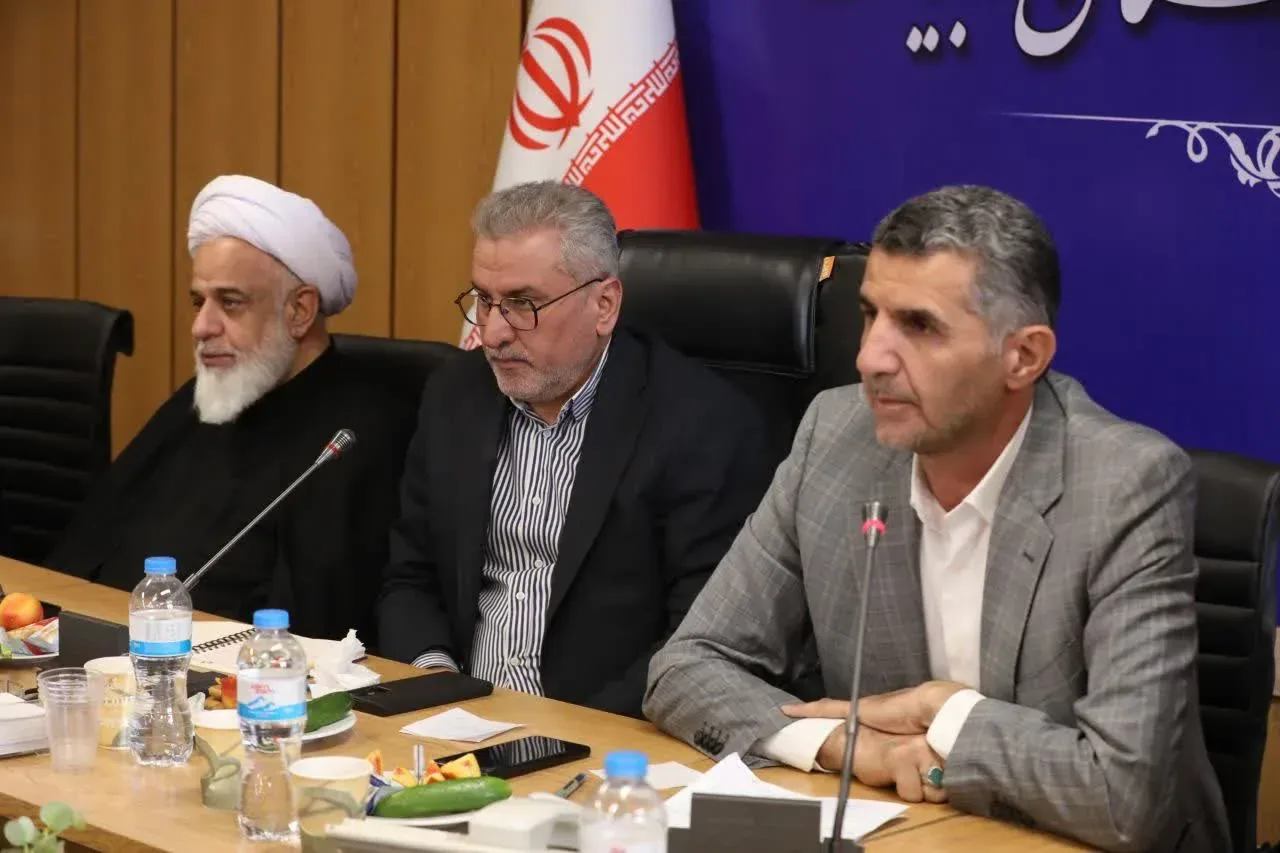 امام جمعه آبیک: قدردانی از ملت با خدمت صادقانه، بی‌منت و شبانه‌روزی محقق می‌شود