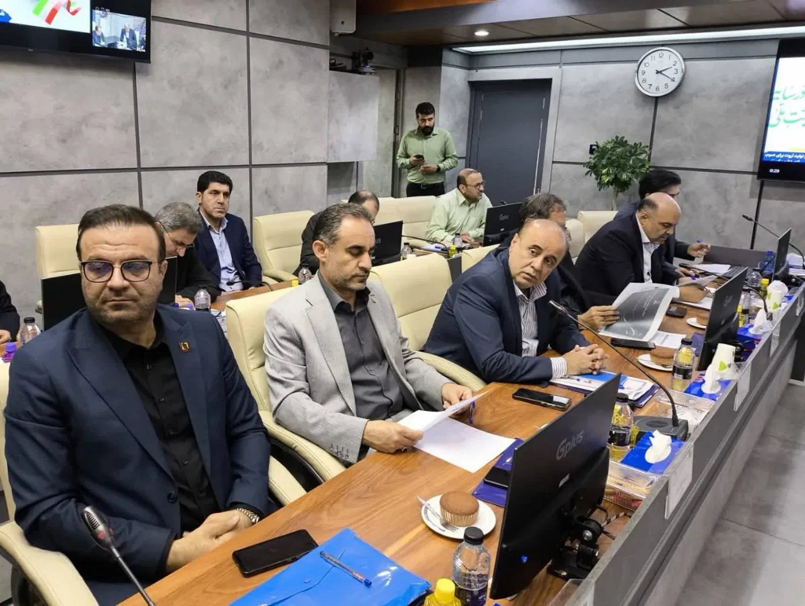 انتقاد شدید از قبوض سنگین «ترانزیت برق» در شهرک‌های صنعتی / نبود «پلیس ساختمانی»، تولیدکنندگان را دچار چالش کرده است