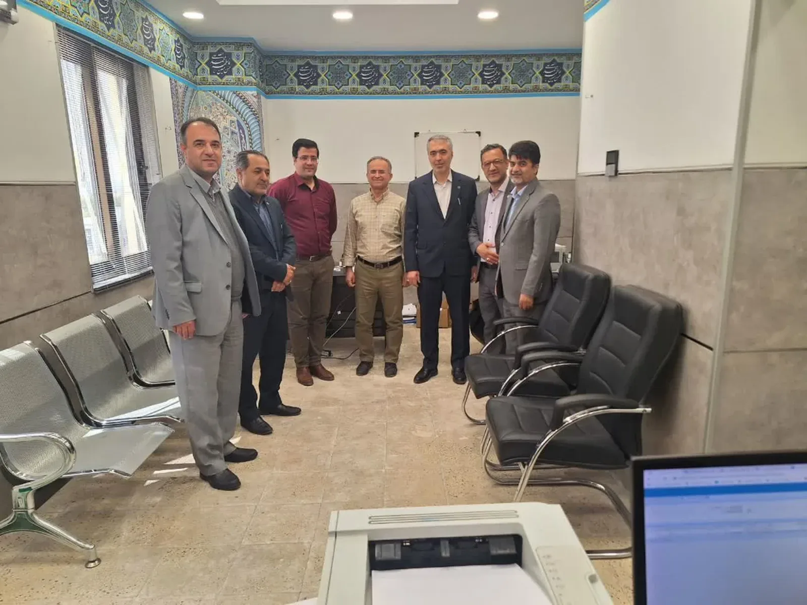 بازدید نوروزی مدیرکل تأمین اجتماعی قزوین از شعبه سه؛ تأکید بر آرامش روانی مراجعان