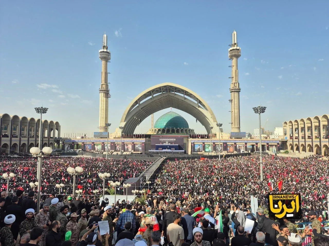 بدرقه رهبر شهید ایران