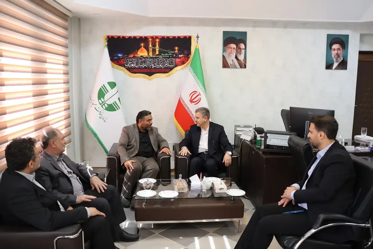 توسعه نیروگاه‌های خورشیدی خانگی؛ محور همکاری کمیته امداد و محیط زیست قزوین برای حمایت از مددجویان و حفاظت از طبیعت