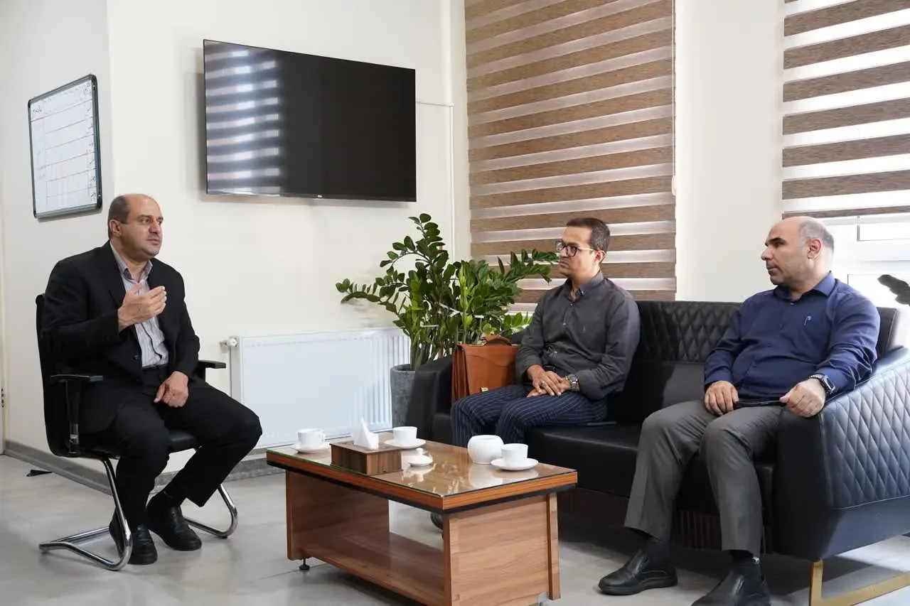 معاون استاندار قزوین بر نظم‌بخشی به فعالیت دفاتر پیشخوان دولت تأکید کرد
