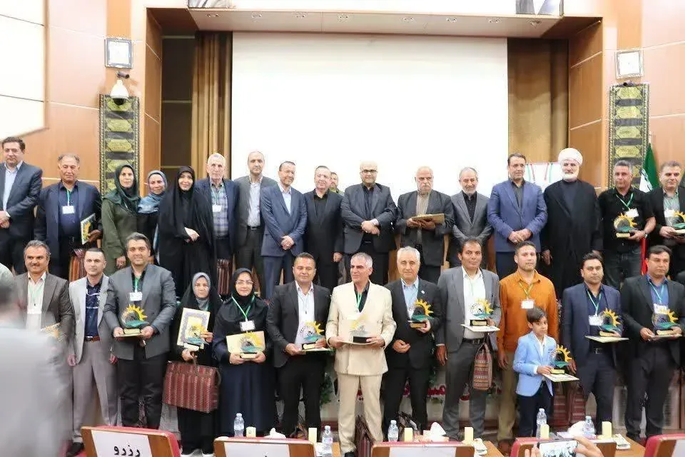 تجلیل از ۲۵ برگزیده بخش کشاورزی قزوین؛ معرفی فعالان نمونه منابع طبیعی استان