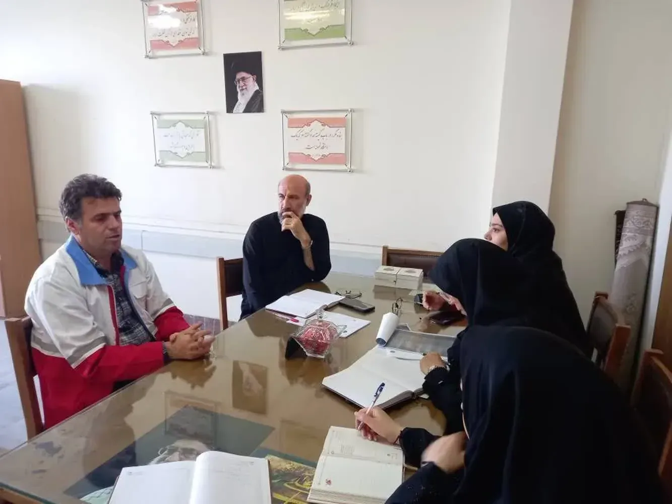 نشست مشترک هلال‌احمر و کمیته امداد قزوین برای پیشبرد طرح ملی یاس برگزار شد
