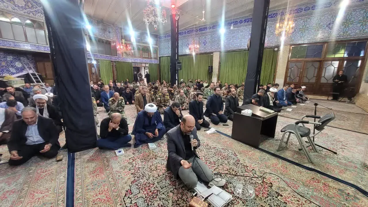 برگزاری مراسم زیارت عاشورا به مناسبت هفته قوه قضاییه در حسینیه امامزاده حسین(ع) قزوین