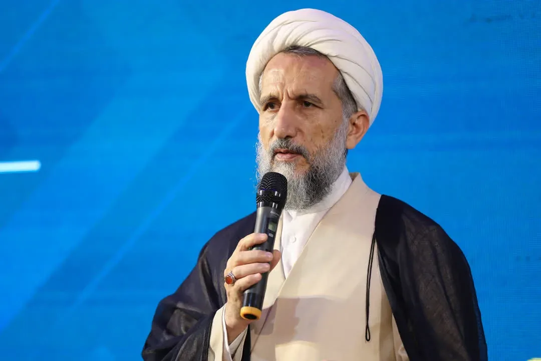 آیت‌الله مظفری: قرآن «دفترچه راهنمای زندگی» است / عمل به قرآن مهم‌تر از حفظ و قرائت آن