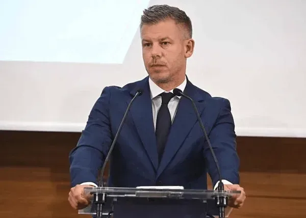 خاموشی تنها نیروگاه اتمی مجارستان در نتیجه کمبود آب
