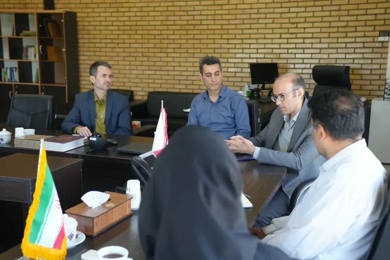راه‌اندازی مرکز رشد تخصصی در بوئین‌زهرا؛ گام مشترک پارک علم و فناوری قزوین و دانشگاه فنی