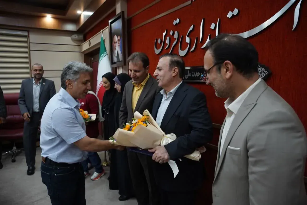 تصویر گالری - گزارش تصویری تجلیل استاندار قزوین از قهرمانان فرام