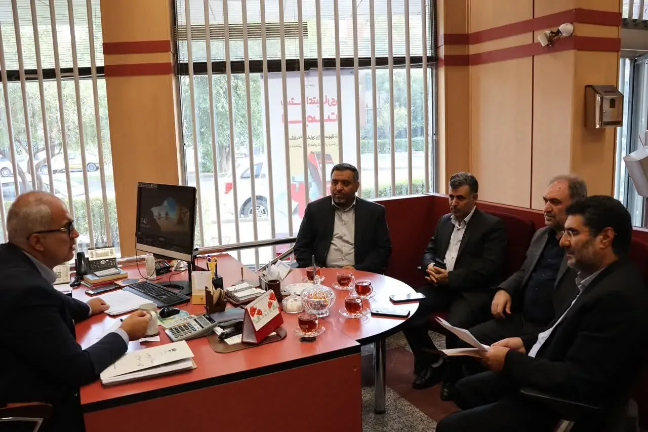 تسهیل پرداخت وام اشتغال و ودیعه مسکن مددجویان؛ دیدار مدیرکل کمیته امداد قزوین با رئیس بانک پارسیان