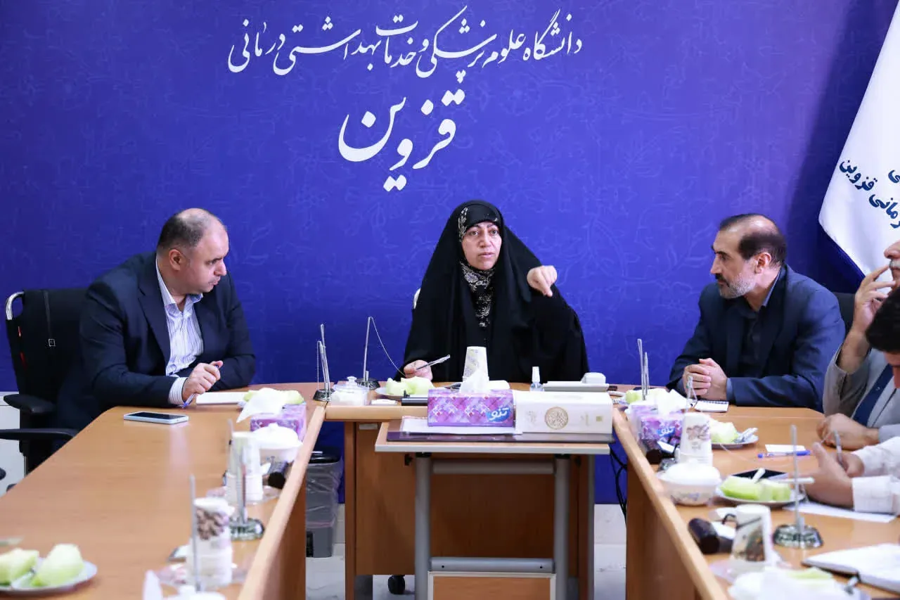 نشست مشترک نماینده مجلس و مسئولان سلامت قزوین برای ارتقای آمادگی درمانی